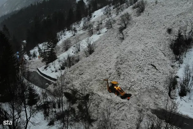 Bovec. Oddelek za gozdarstvo in obnovljive gozdne vire Biotehniške fakultete Univerze v Ljubljani je s pomočjo novega laserskega skenerja YellowScan Surveyor Ultra določil višino snežne odeje in akumulacije snežnih plazov na Bovškem. Foto: Milan Kobal