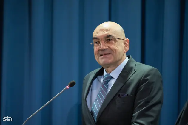 Ljubljana, MIZŠ. Zdravstvena konferenca o novostih v zdravstvenih sistemih za njegovo večjo učinkovitost, ki jo organizirata Slovensko gospodarsko in raziskovalno združenje v Bruslju ter ministrstvo za izobraževanje, znanost in šport. Predsednik SBRA Draško Veselinovič. Foto: Katja Kodba/STA