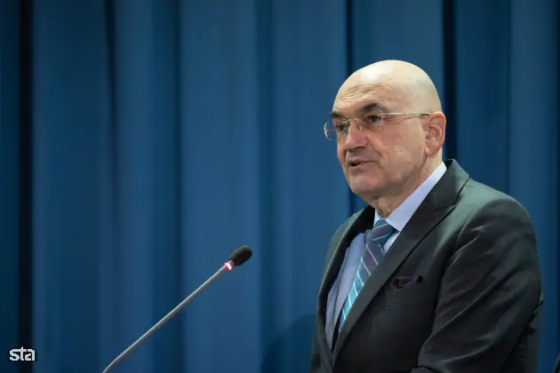 Ljubljana, MIZŠ. Zdravstvena konferenca o novostih v zdravstvenih sistemih za njegovo večjo učinkovitost, ki jo organizirata Slovensko gospodarsko in raziskovalno združenje v Bruslju ter ministrstvo za izobraževanje, znanost in šport. Predsednik SBRA Draško Veselinovič. Foto: Katja Kodba/STA