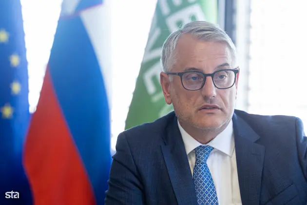 Ljubljana, MGTŠ. Pogovor z ministrom za gospodarstvo, turizem in šport Matjažem Hanom. Minister za gospodarstvo, turizem in šport Matjaž Han. Foto: Katja Kodba/STA