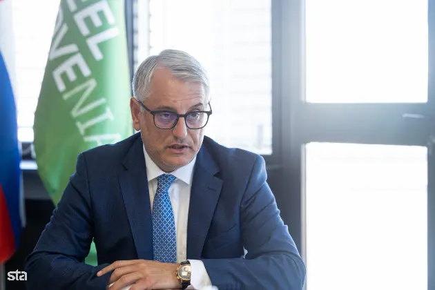 Ljubljana, MGTŠ. Pogovor z ministrom za gospodarstvo, turizem in šport Matjažem Hanom. Minister za gospodarstvo, turizem in šport Matjaž Han. Foto: Katja Kodba/STA
