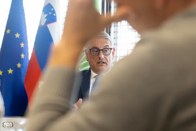 Ljubljana, MGTŠ. Pogovor z ministrom za gospodarstvo, turizem in šport Matjažem Hanom. Minister za gospodarstvo, turizem in šport Matjaž Han. Foto: Katja Kodba/STA