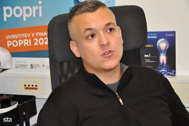 Podbreznik pri Novem mestu, podjetniški inkubator. Pogovor z direktorjem podjetja Reusable Technologies Tomažem Krenom. Direktor in soustanovitelj podjetja Reusable Technologies Tomaž Kren. Foto: Rasto Božič/STA