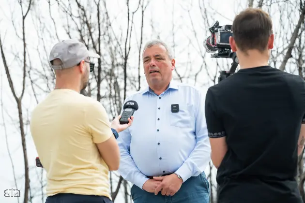 Kras. Stanje na kraških območjih, ki jih je pred dvema letoma prizadel požar. Župan občine Miren - Kostanjevica Mauricij Humar. Foto: Boštjan Podlogar/STA