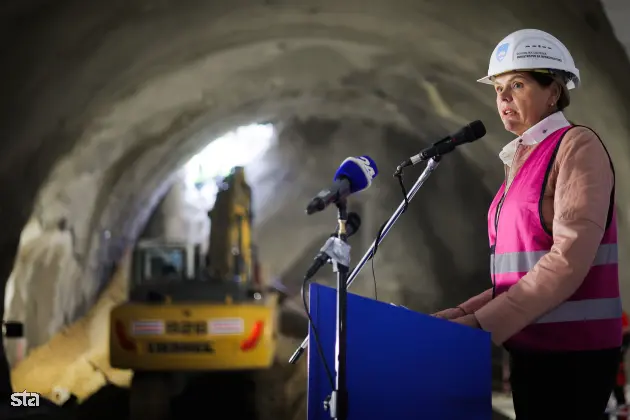 Velenje, predor Konovo. Dogodek ob uradnem preboju predora Konovo. Ministrica za infrastrukturo Alenka Bratušek. Foto: Daniel Novakovič/STA