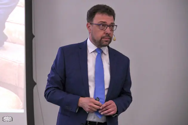 Ljubljana, FDV. Predstavitev publikacije Kakovost življenja v Sloveniji, Poročilo o razvoju 2025, ki so jo pripravili na Uradu RS za makroekonomske analize in razvoj. Sourednik publikacije Kakovost življenja v Sloveniji - Poročilo o razvoju 2025 Peter Wostner. Foto: Božidar Kolar/STA
