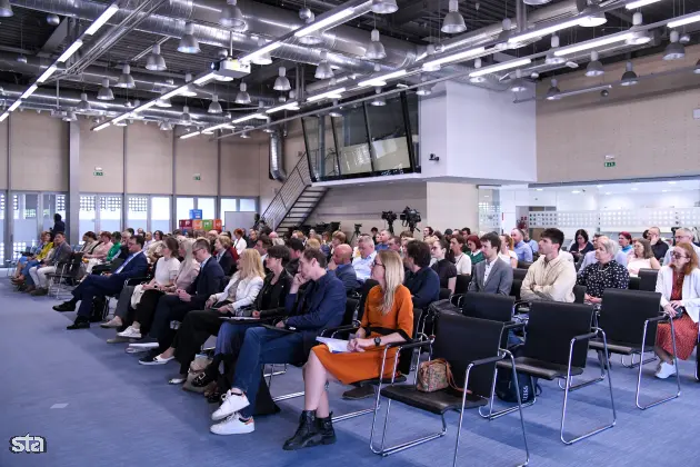 Ljubljana, FDV. Predstavitev publikacije Kakovost življenja v Sloveniji, Poročilo o razvoju 2025, ki so jo pripravili na Uradu RS za makroekonomske analize in razvoj. Foto: Božidar Kolar/STA