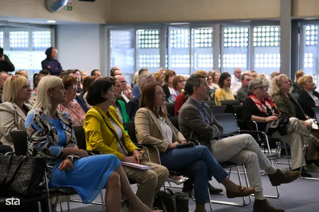 Ljubljana, FDV. Predstavitev publikacije Kakovost življenja v Sloveniji, Poročilo o razvoju 2025, ki so jo pripravili na Uradu RS za makroekonomske analize in razvoj. Foto: Božidar Kolar/STA