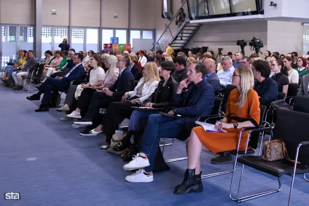 Ljubljana, FDV. Predstavitev publikacije Kakovost življenja v Sloveniji, Poročilo o razvoju 2025, ki so jo pripravili na Uradu RS za makroekonomske analize in razvoj. Foto: Božidar Kolar/STA