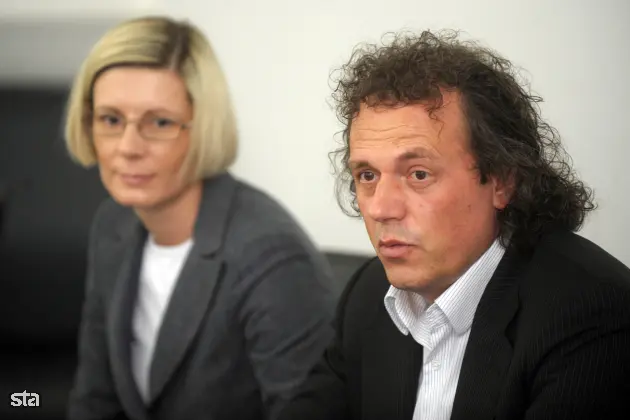 Solkan, Instrumentation Technologies. Novinarska konferenca ob obisku ministra za visoko šolstvo, znanost in tehnologijo Gregorja Golobiča v Centru odličnosti za biosenzoriko, instrumentacijo in procesno kontrolo (CO BIK) v Solkanu, na kateri je vodstvo centra skupaj z ministrom predstavilo delo in načrte. Direktor podjetja Instrumentation Technologies Rok Uršič. Foto: Matej Leskovšek/STA