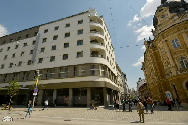 Ljubljana. Slovenska cesta v Ljubljani, Hotel Slon. Foto: Tamino Petelinšek/STA Arhiv STA