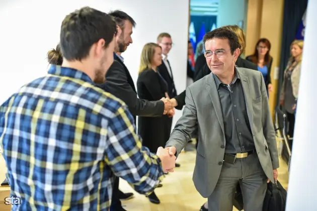 Ljubljana, vlada. Delovni posvet vlade na temo spodbujanja zaposlovanja, inovativnosti, kreativnosti in podjetnosti ter zagotavljanje dostopnih najemnih stanovanj za mlade. Foto: Nebojša Tejić/STA
