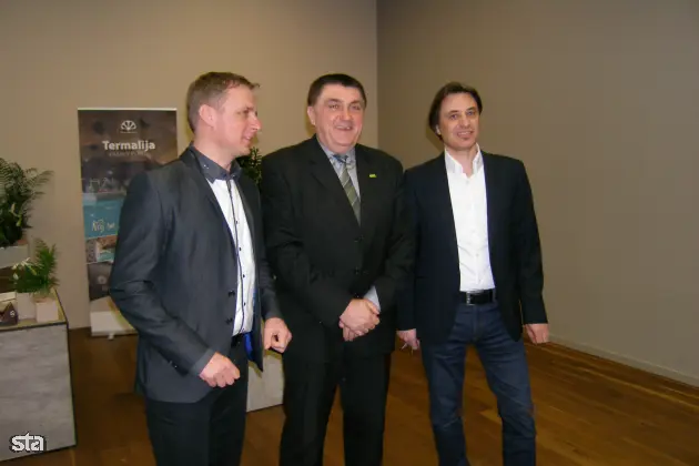 Podčetrtek, Terme Olimia Novinarska konferenca Term Olimia s predstavitvijo lanskega poslovanja in prenove Termalije. Direktor Term Olimia in Tuhelj Florjan Vasle, župan Podčetrtka Peter Misja in direktor marketinga v Termah Olimia Vasja Čretnik. Foto: Lili Pušnik/STA